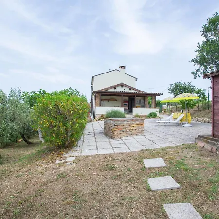 Holiday home Locazione Turistica Il Casale Del Gigante-1 *
