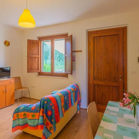 Holiday home Locazione Turistica Il Casale Del Gigante-1
